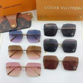 Picture of Louis Vuitton Sunglasses _SKUfw75015610fw